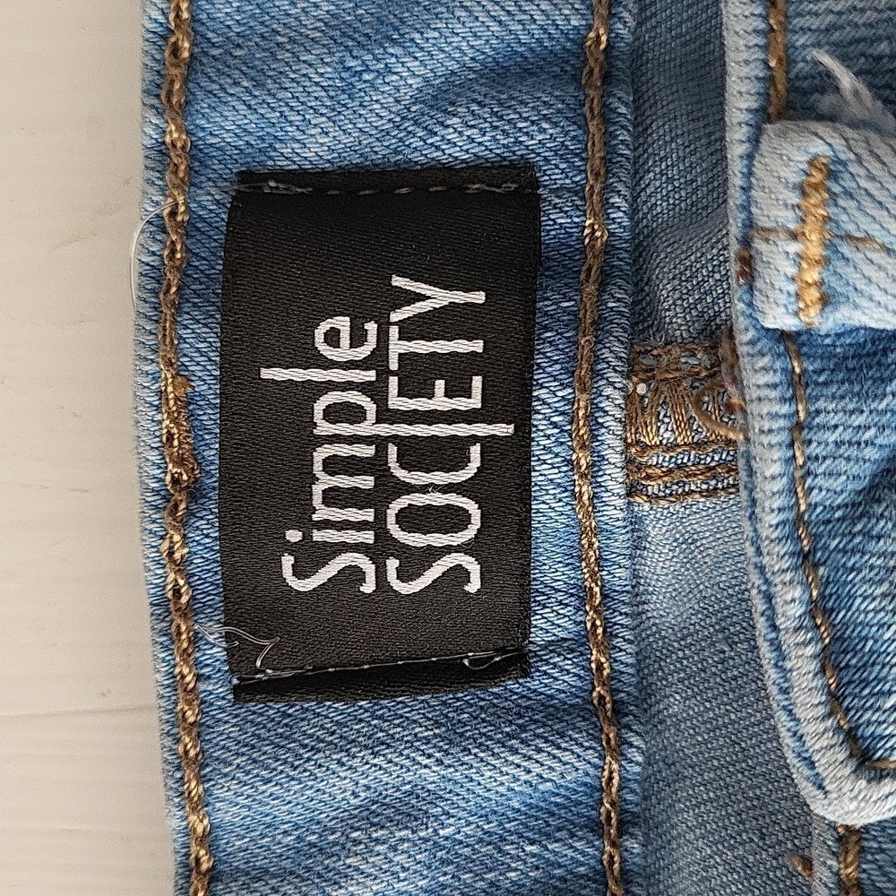 Simple society Distressed Jeans shorts size 0/24 - Picture 5 of 6